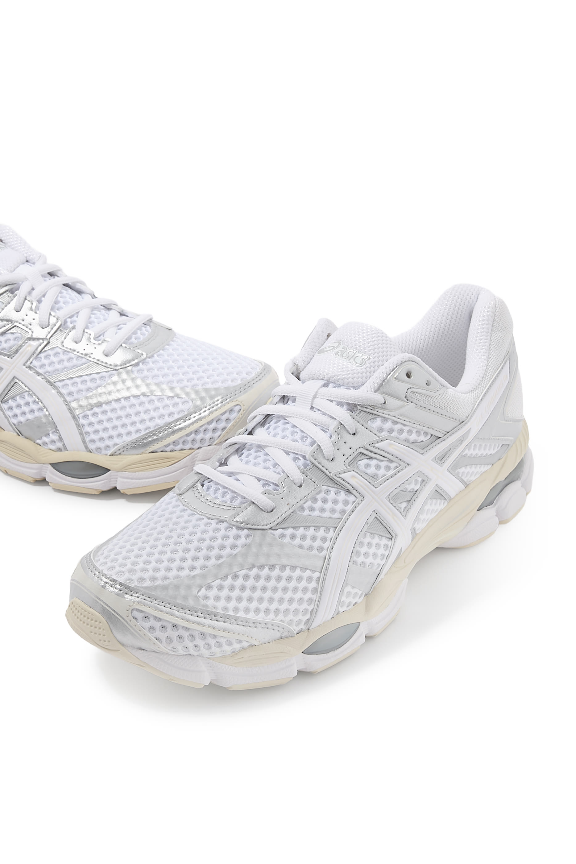 GEL-CUMULUS 16 Sneakers