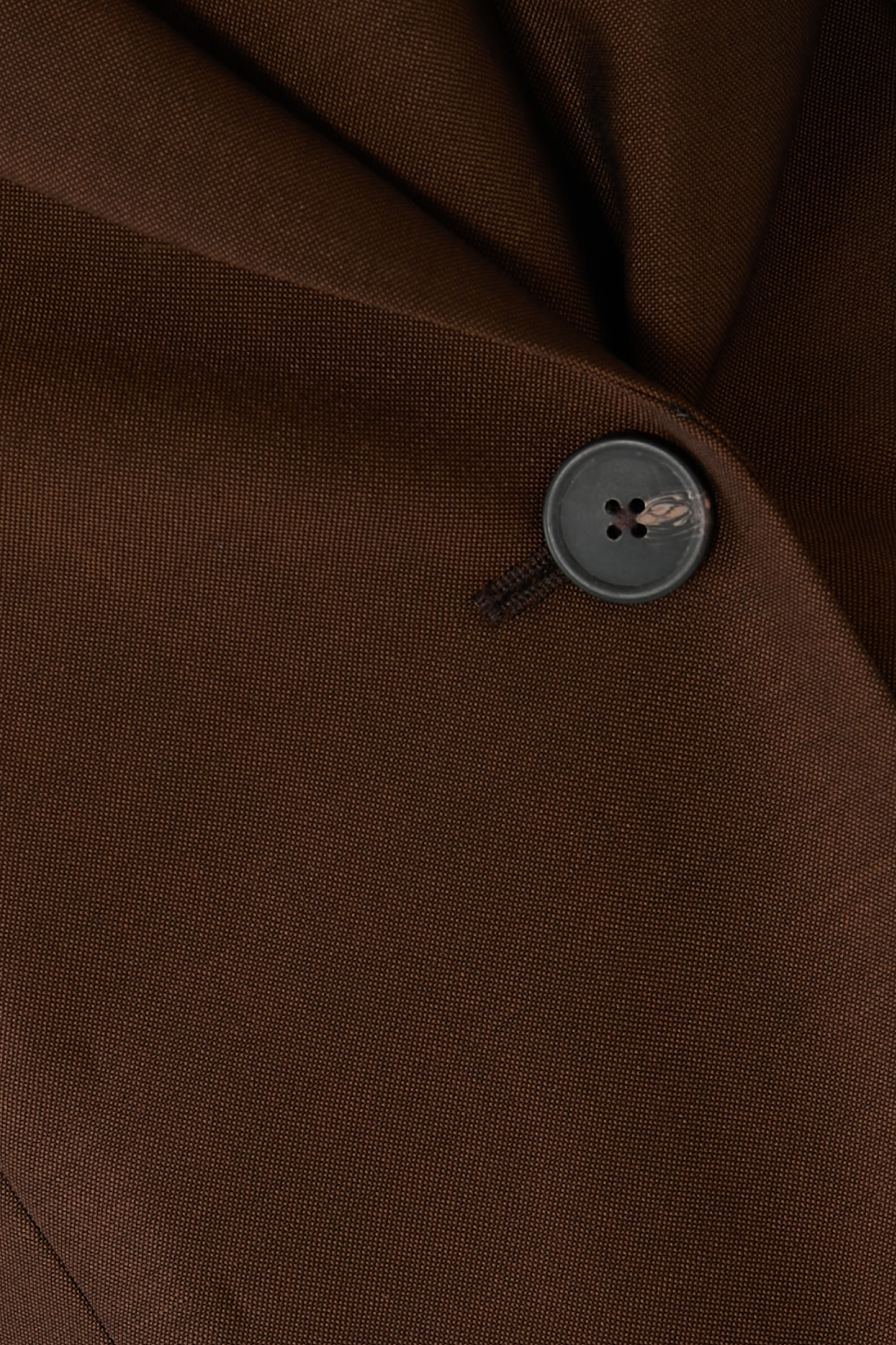  Dual Tone Piqu&eacute; Overlap Suit Jacket