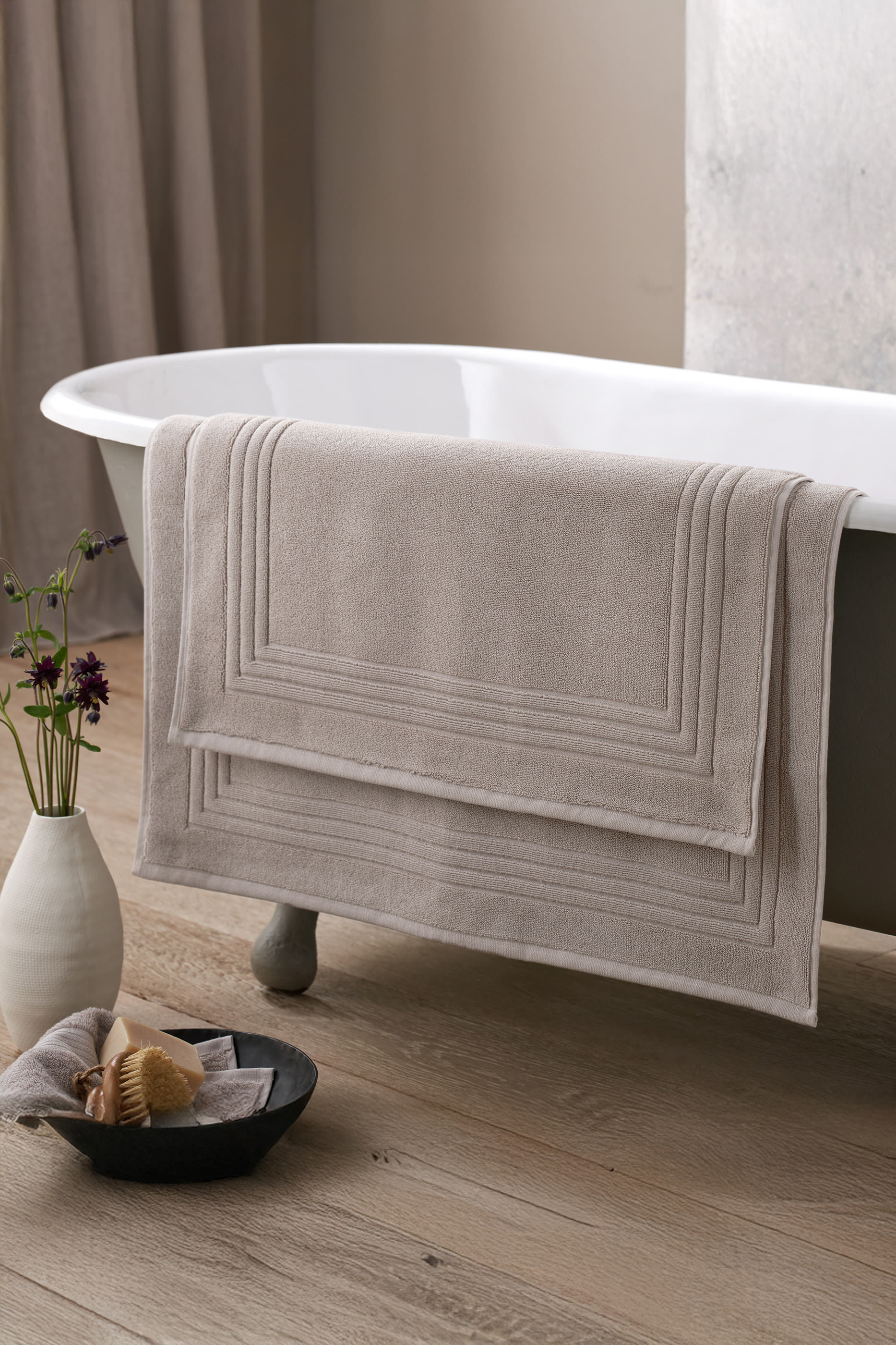 Egyptian Cotton Feather Bath Mat