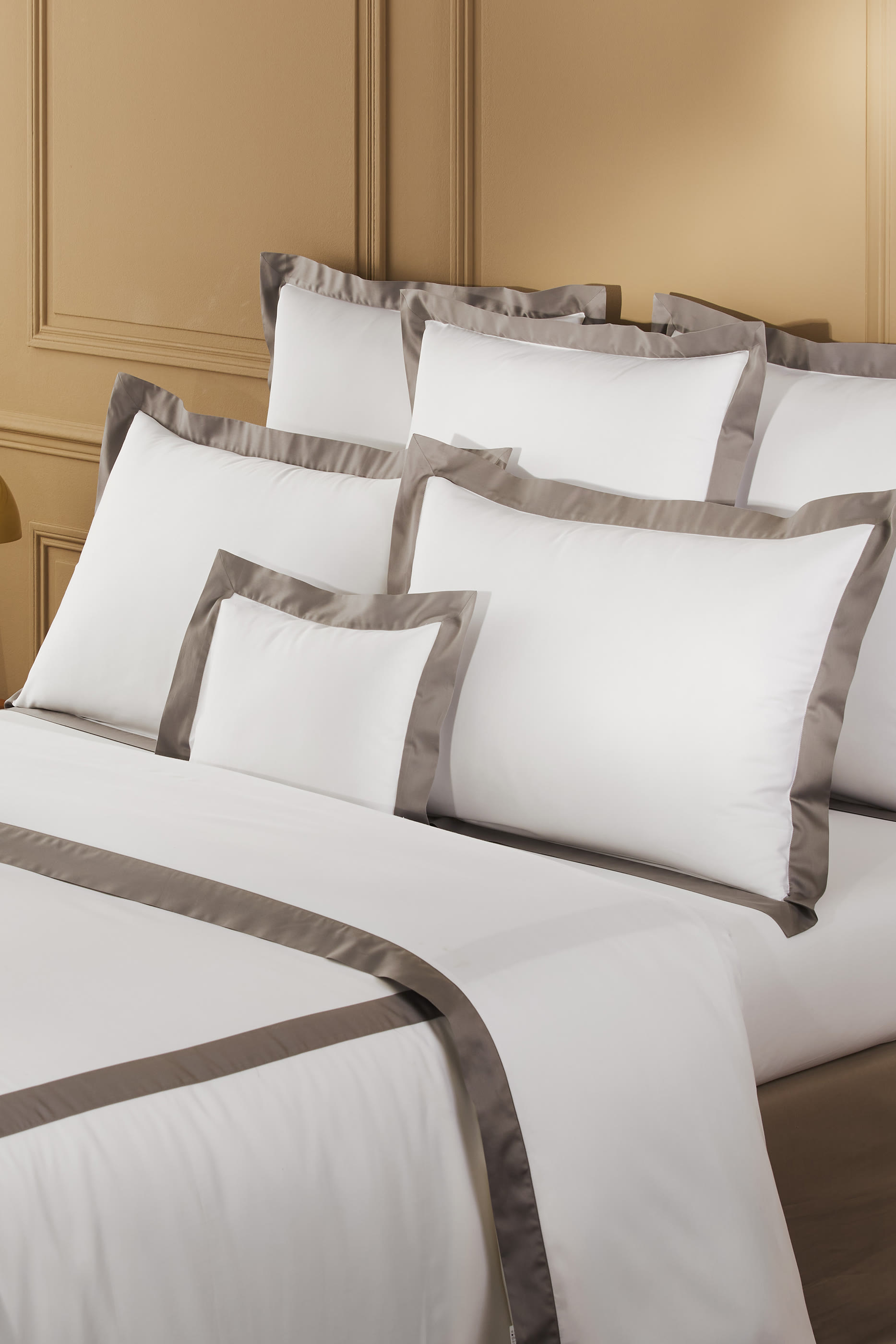 Linea Platine Pillowcase