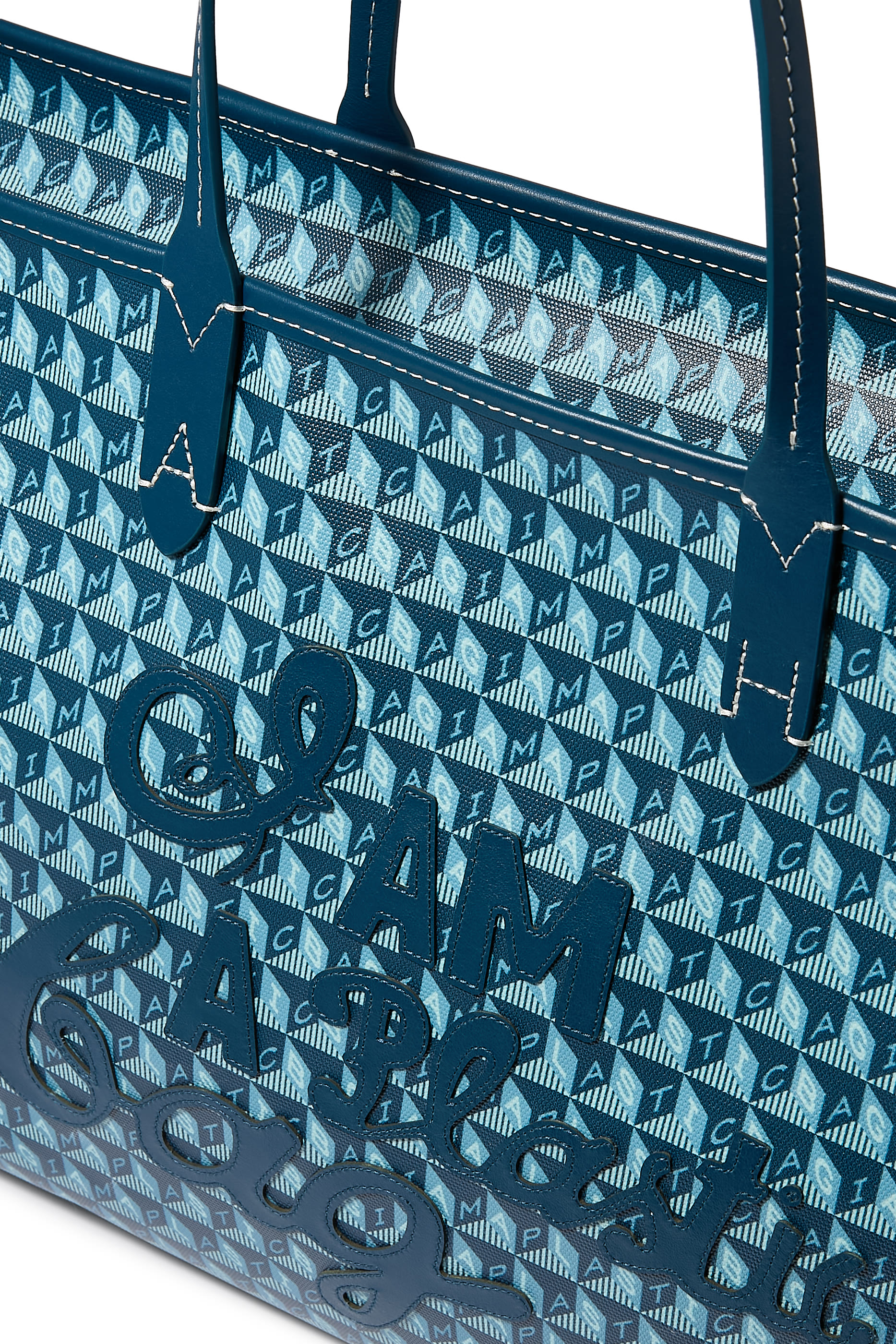  I Am A Plastic Bag Zipped Motif Tote 