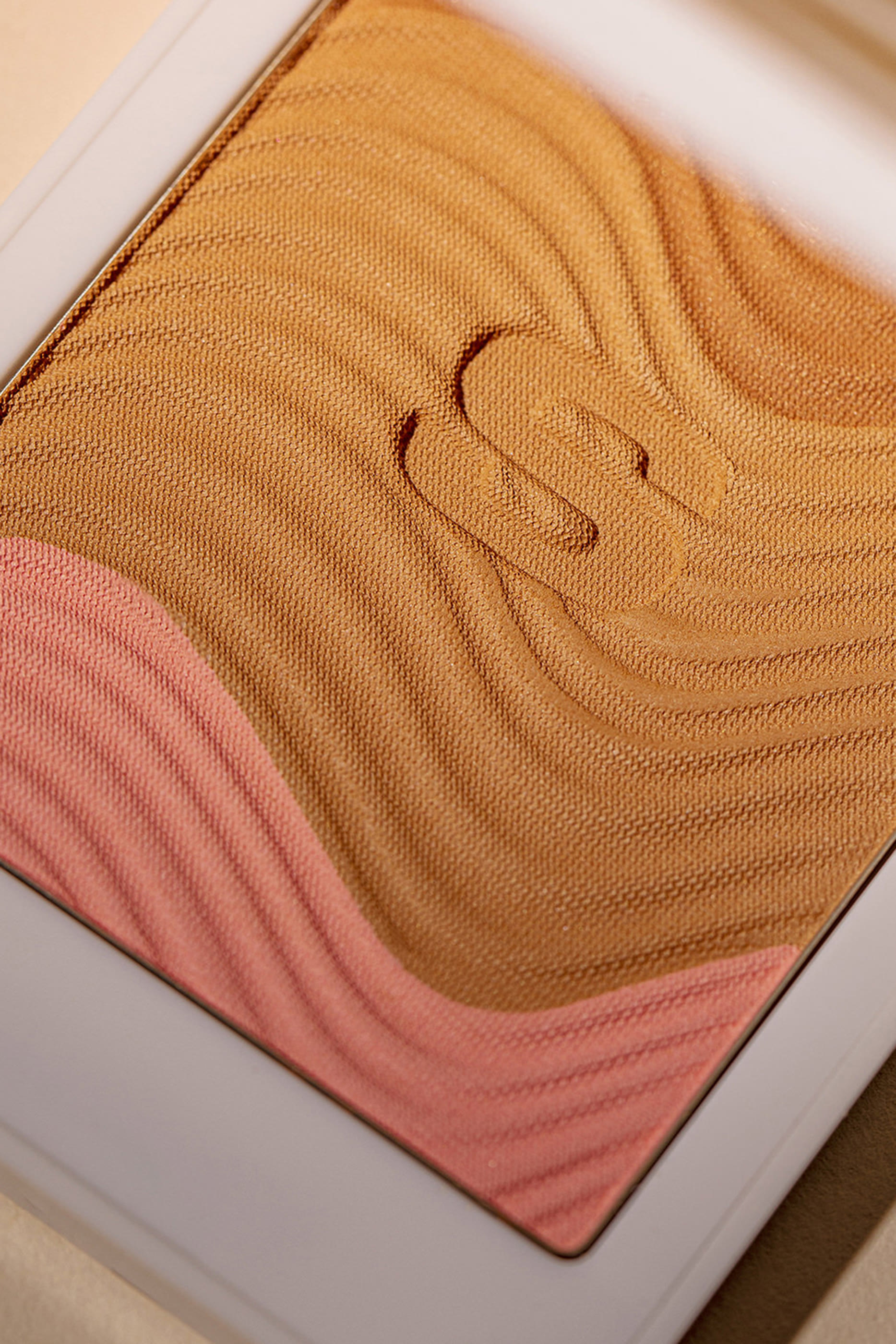 Phyto Touche Sunglow Pressed Powder