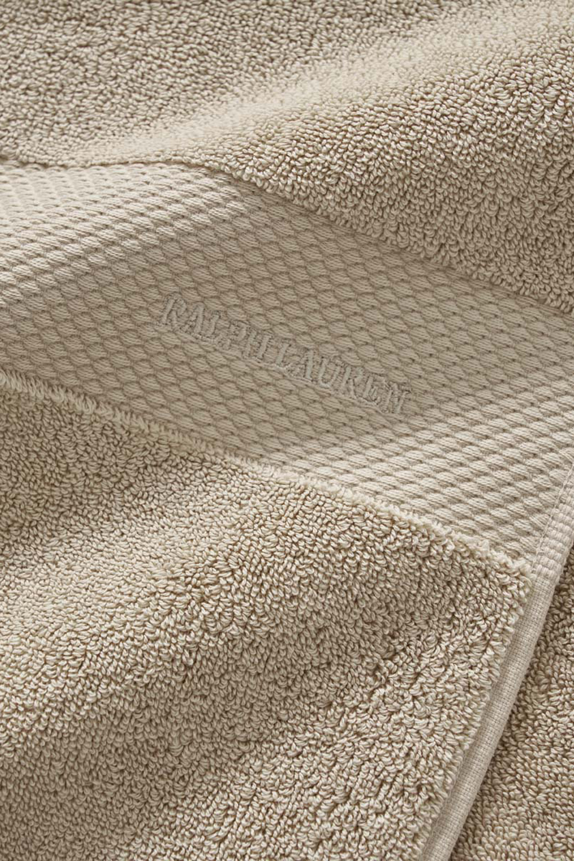 Avenue Bath Collection