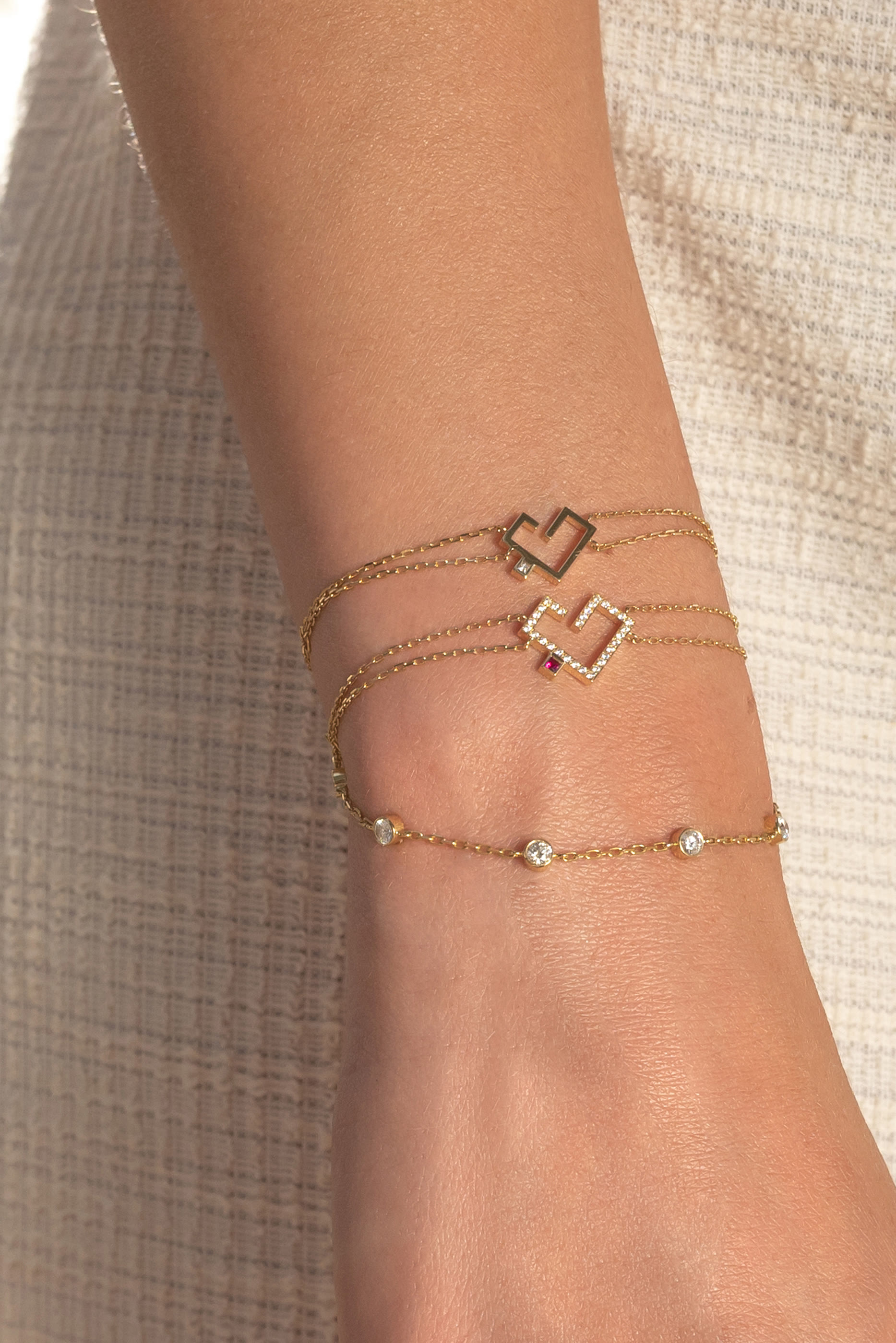 Hubb Small Bracelet, 18k Yellow Gold & Diamond