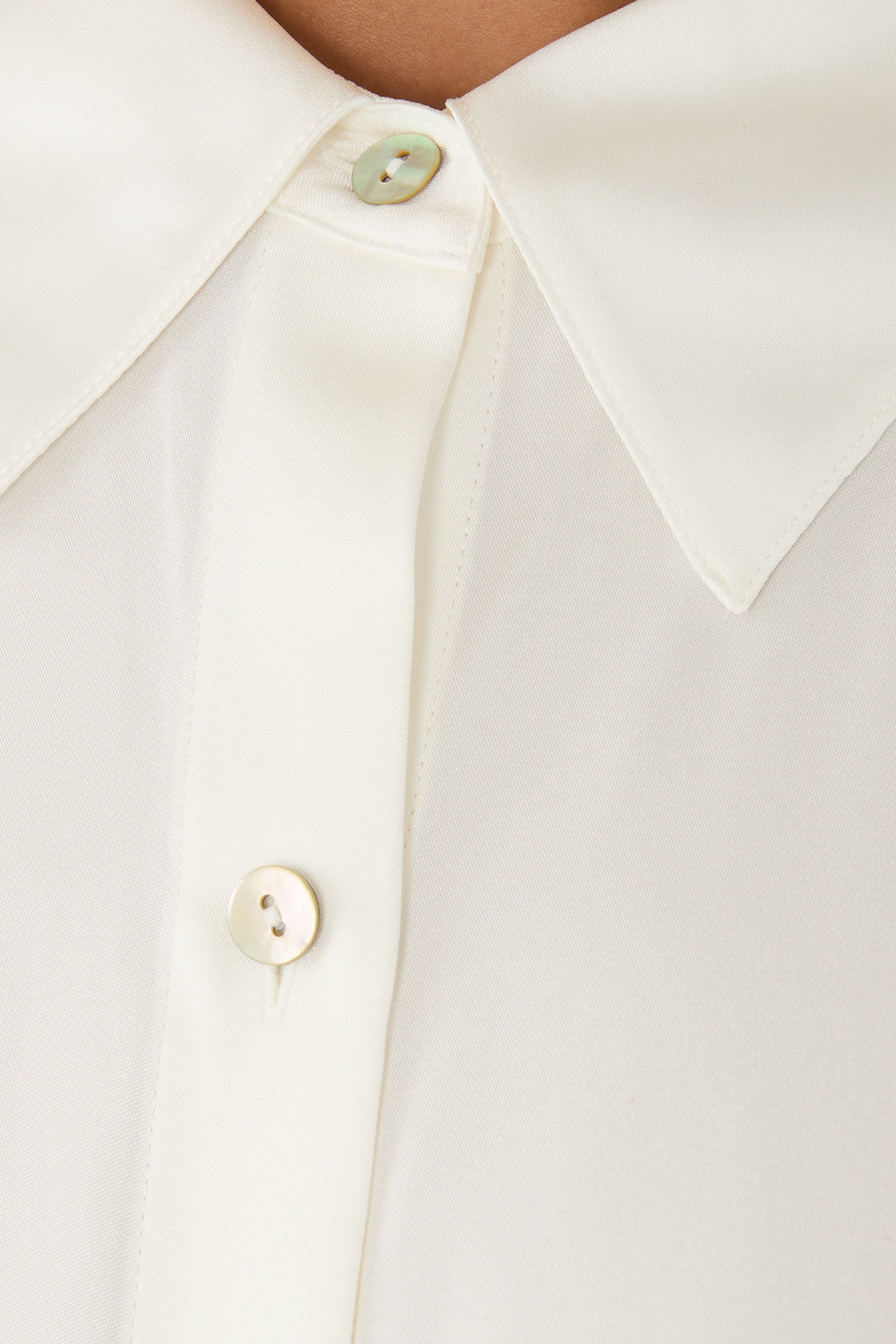  Slim-Fit Classic Shirt