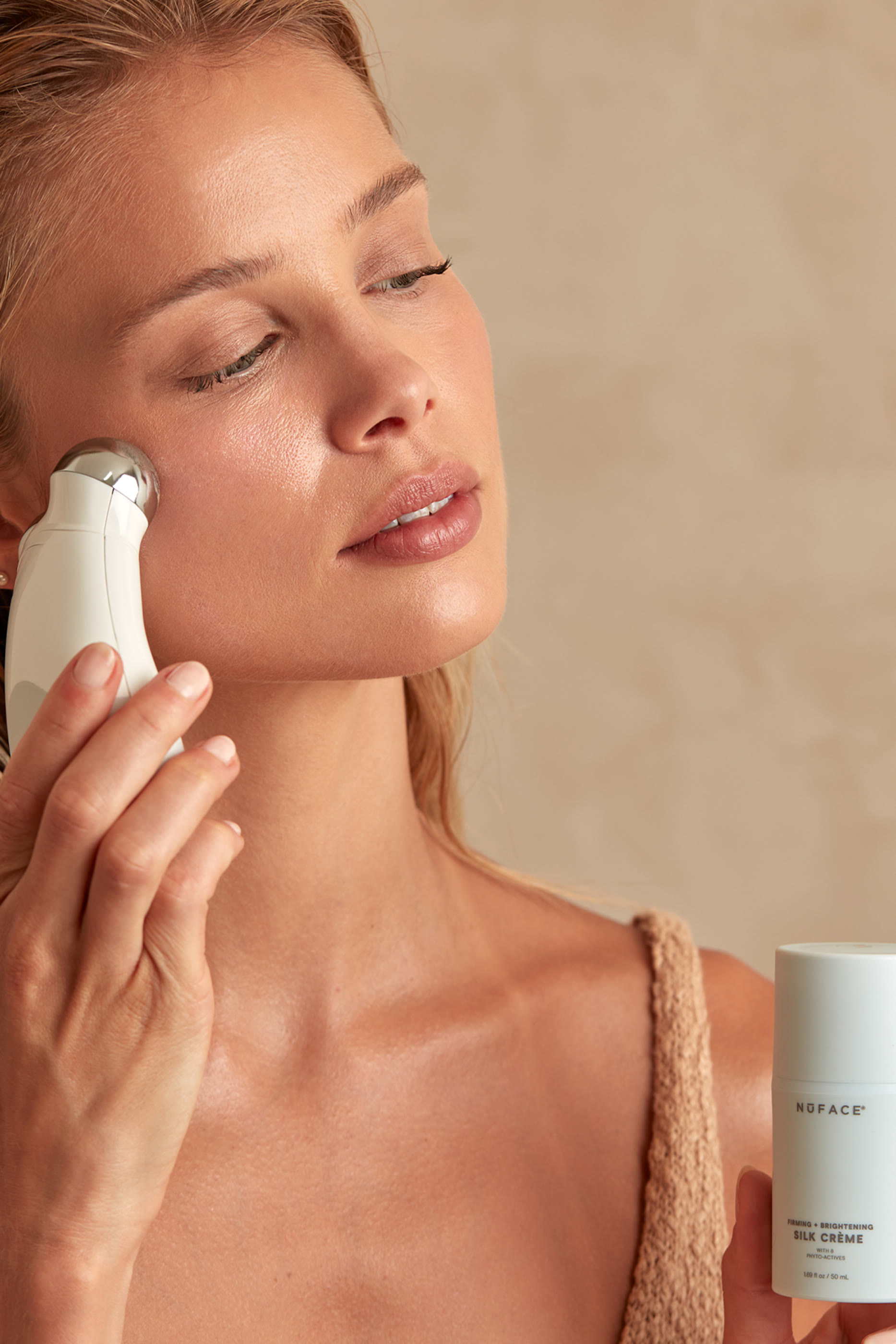 Firming and Brightening Silk Cr&egrave;me