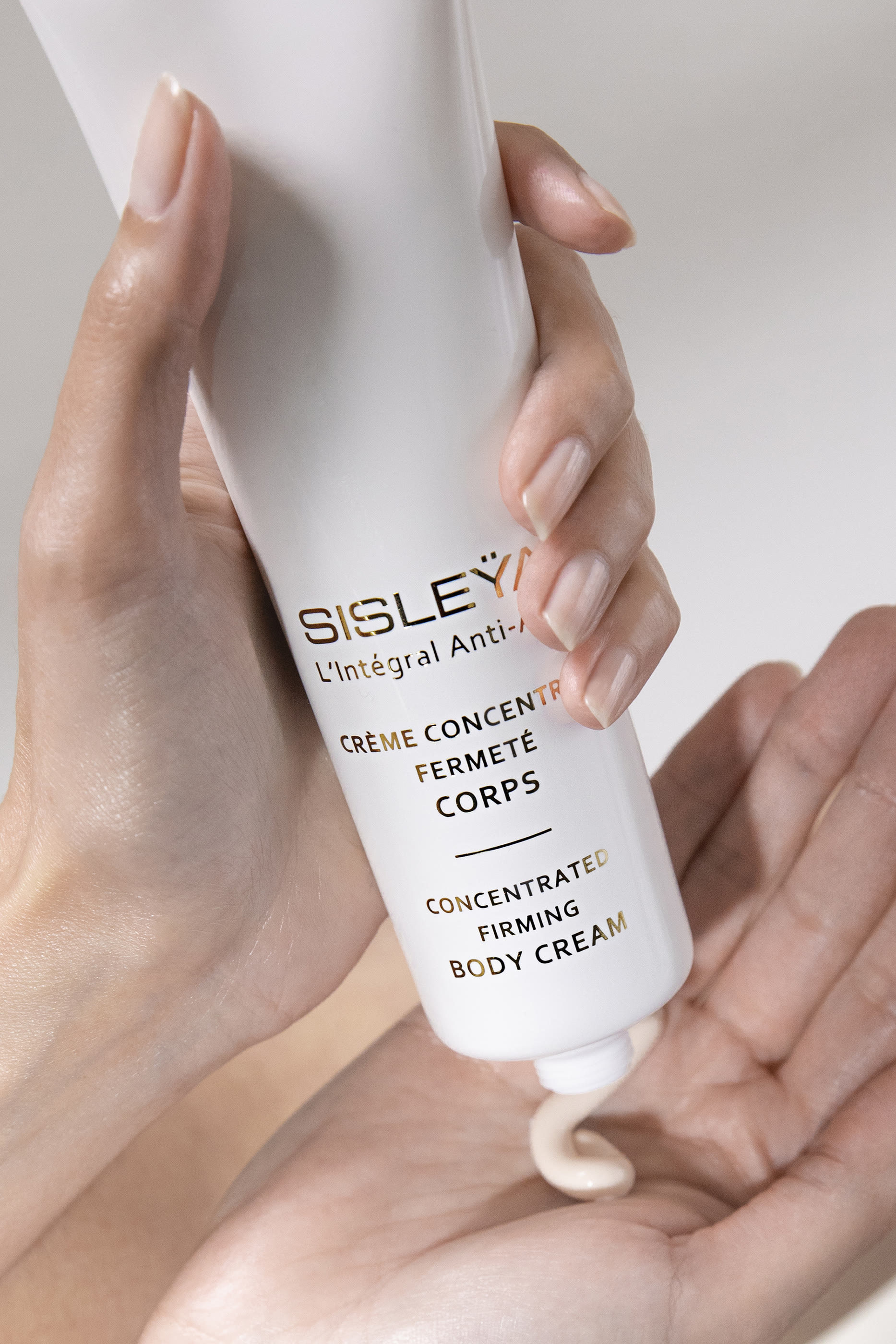 Sisle&yuml;a L'Int&eacute;gral Anti-Age Concentrated Firming Body Cream