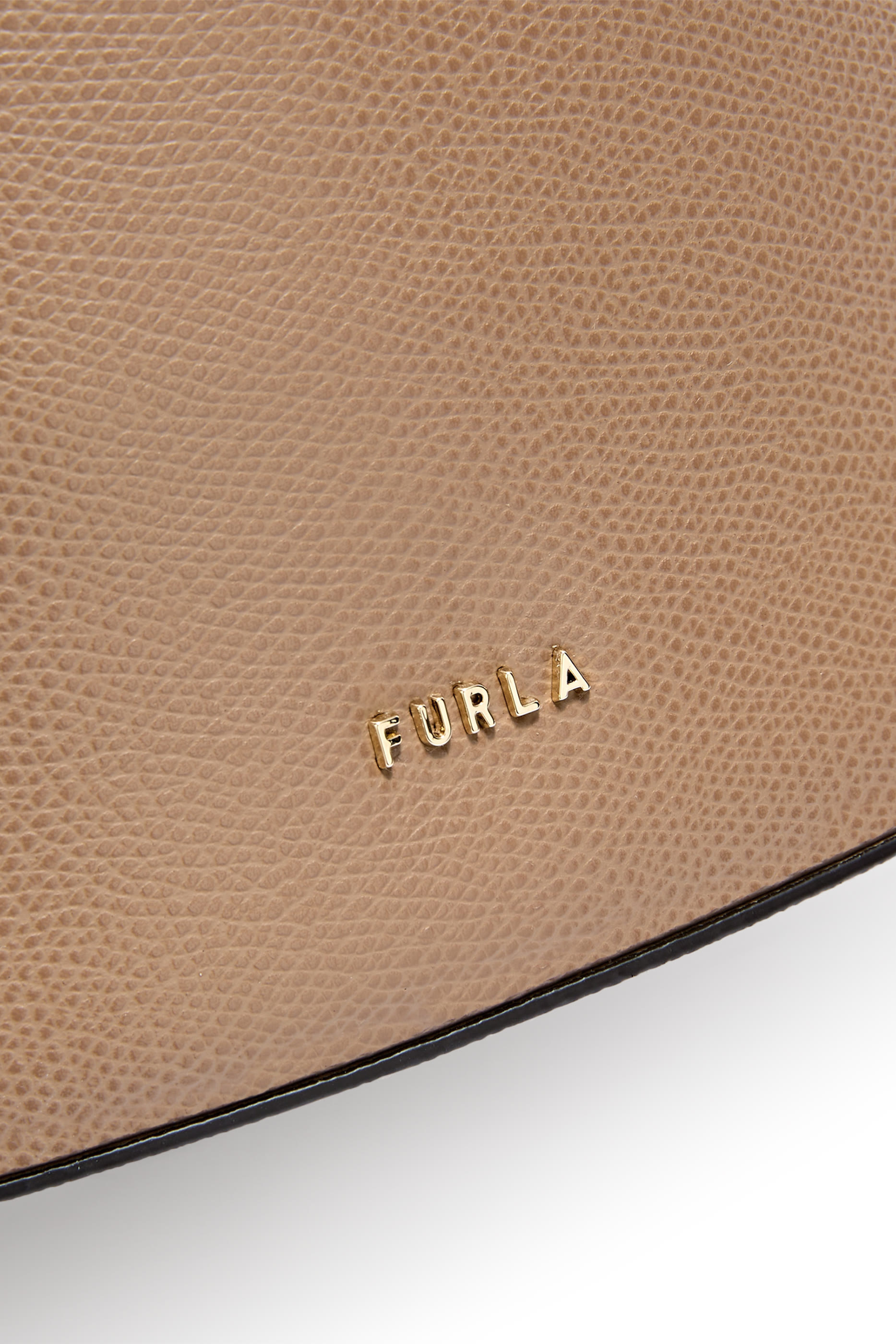  Roxie Small Bucket Bag 