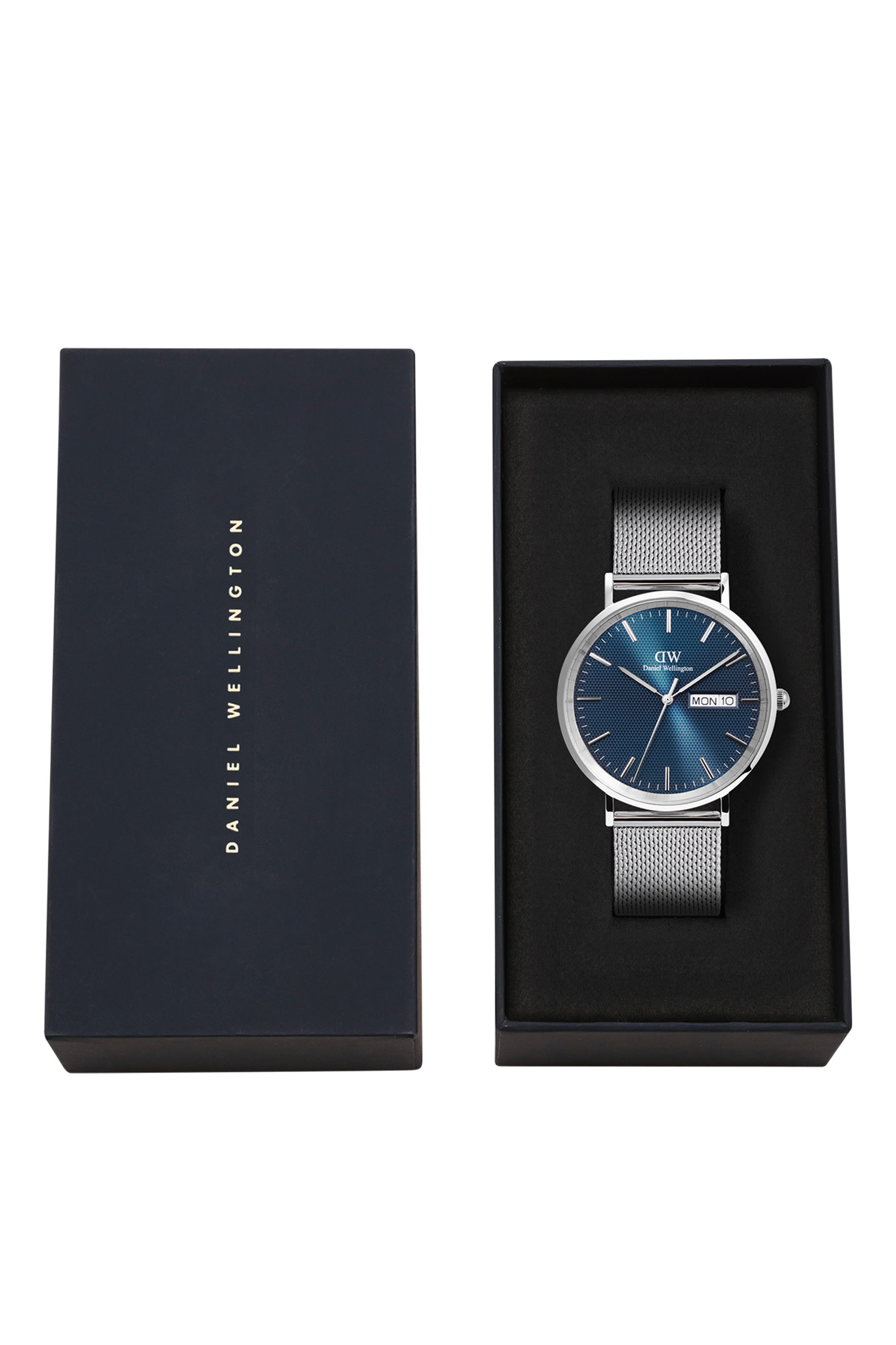  Classic Day Display Watch 