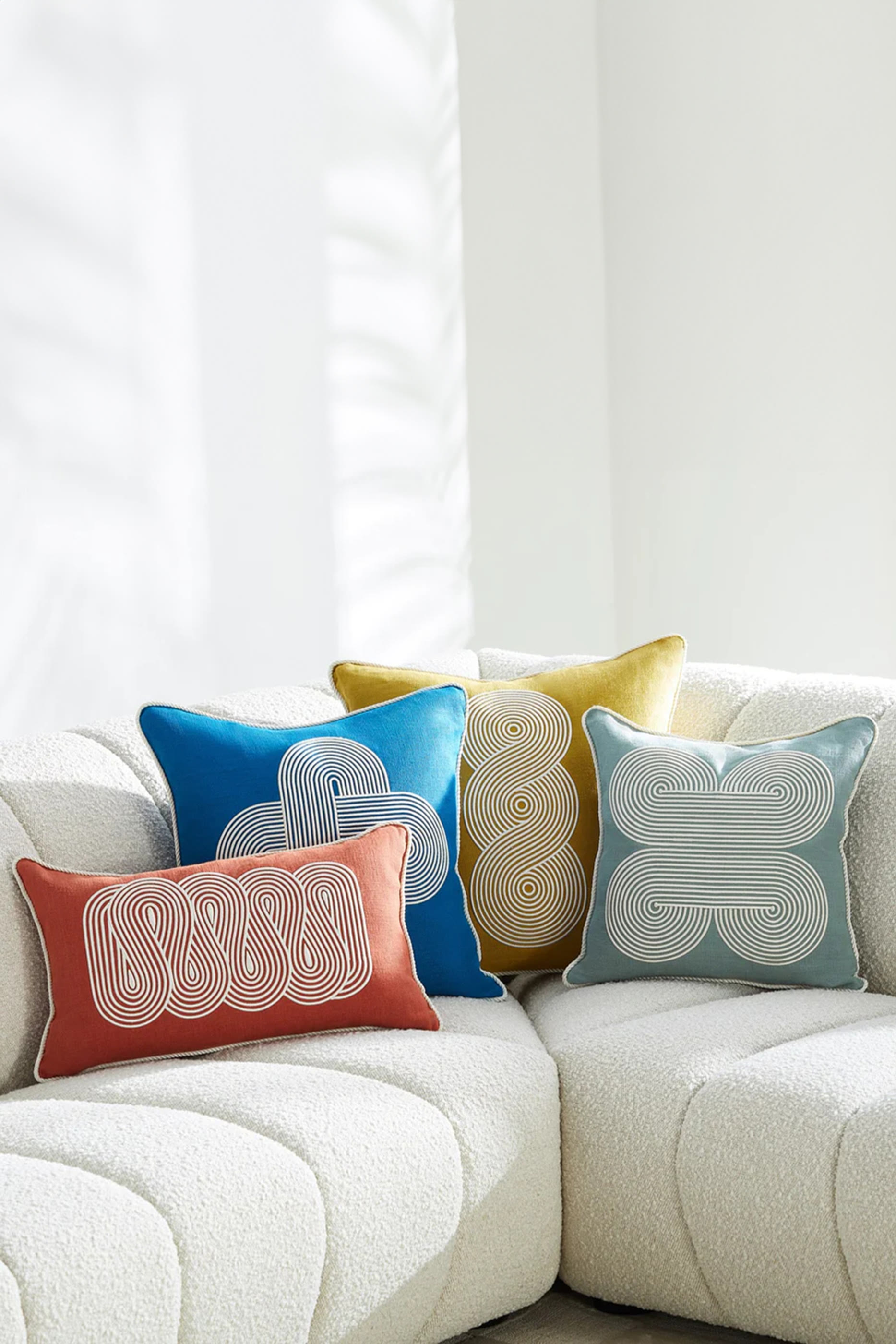 Pompidou Plus Pillow