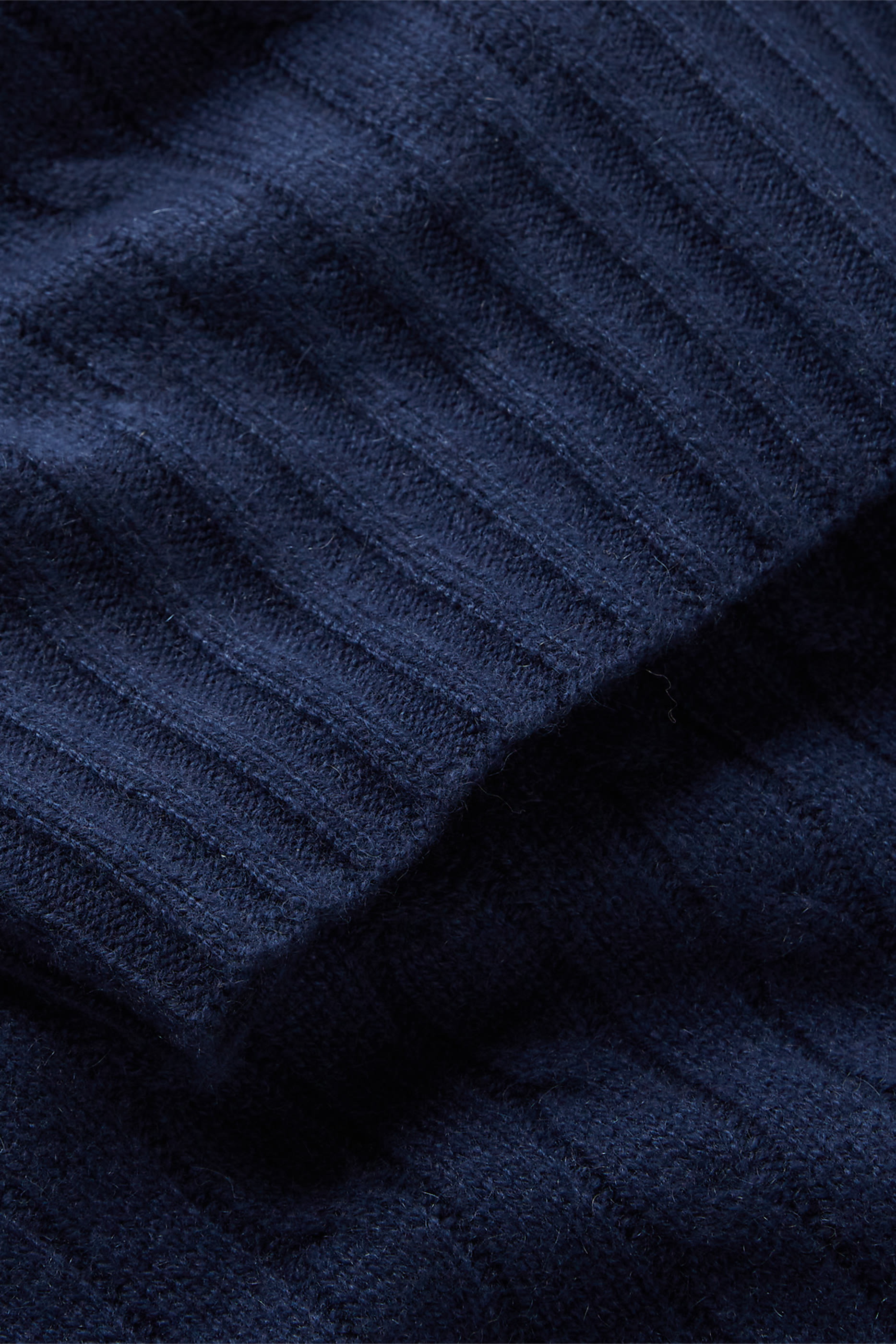 Cable Cashmere Throw Blanket